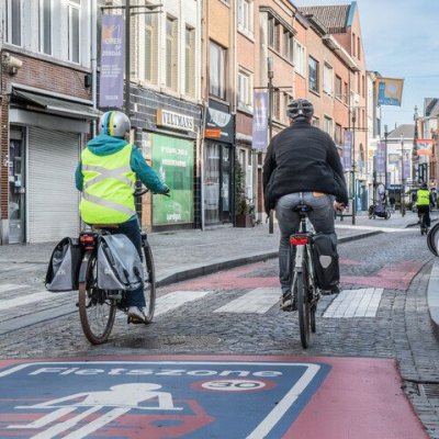 2 fietsers in een fietszone